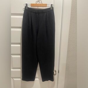 St. John basics Santana knit pull on pants US 4
